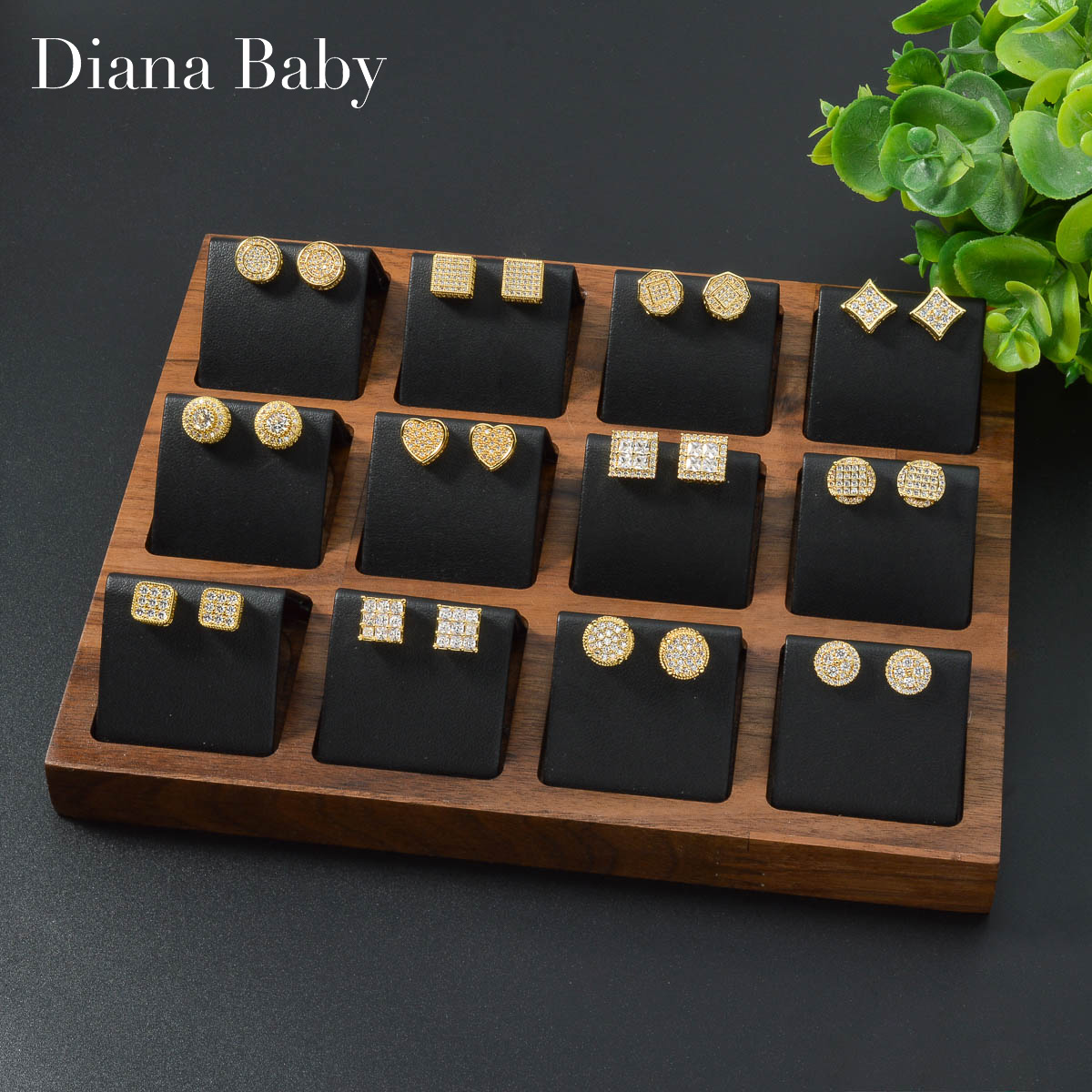 Women Accessories Dubai - 다이애나 베이비 골드 컬러 귀걸이 신부