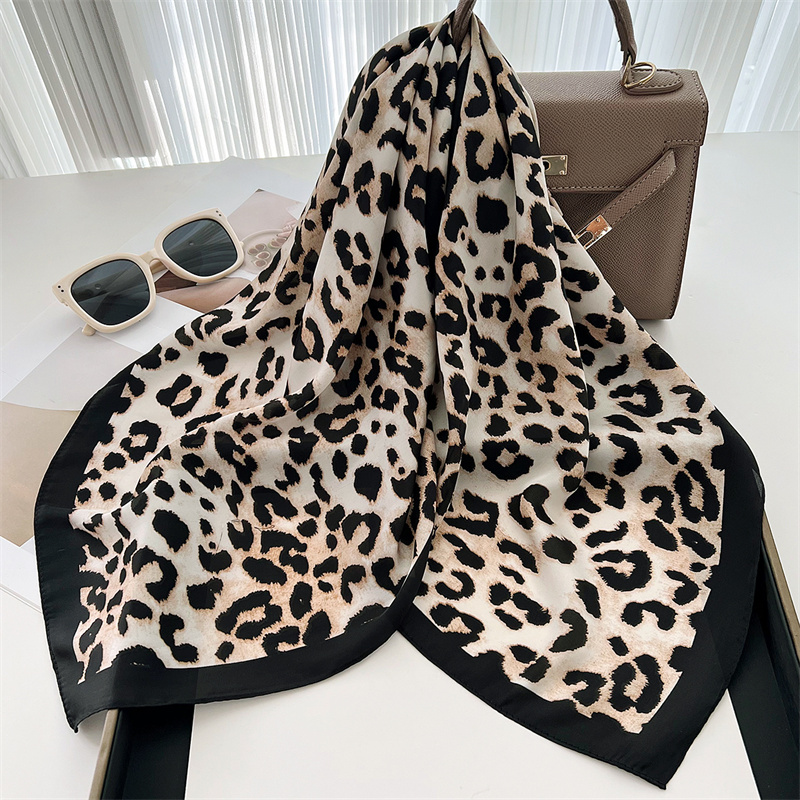 70cm 스퀘어 럭셔리 레오파드 프린트 실크 스카프 숙 - Silk Scarf Square 리뷰 및 가격