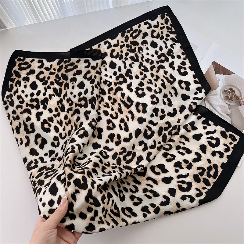 70cm 스퀘어 럭셔리 레오파드 프린트 실크 스카프 숙 - Silk Scarf Square 리뷰 및 가격